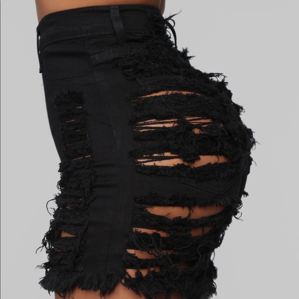 distressed booty shorts